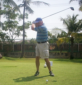 Tom Jones practicing the new golf swing